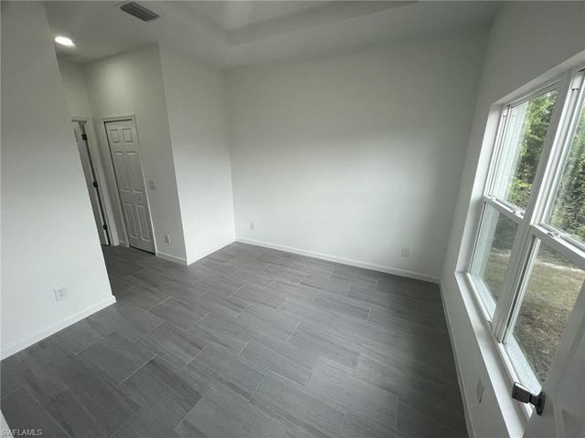 2612 31st ST SW, Lehigh Acres, FL 33976