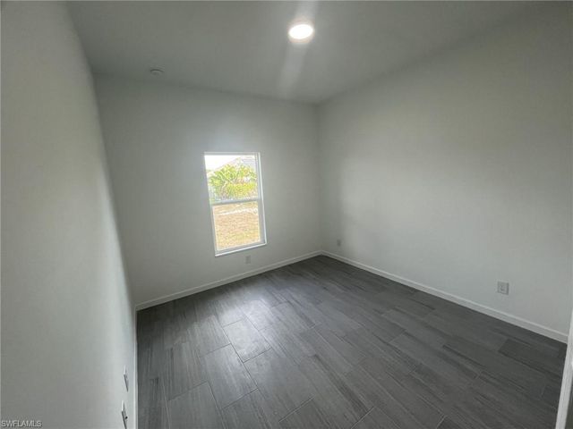 2612 31st ST SW, Lehigh Acres, FL 33976