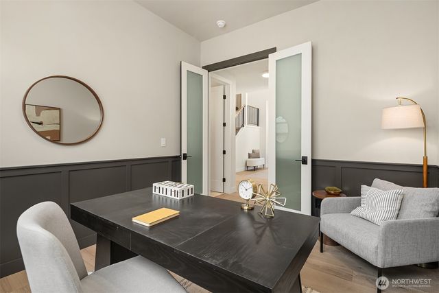 10217 NE 24th Street, Bellevue, WA 98004