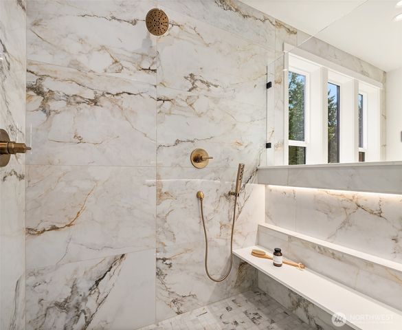 10217 NE 24th Street, Bellevue, WA 98004