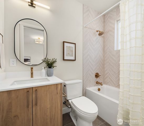 10217 NE 24th Street, Bellevue, WA 98004