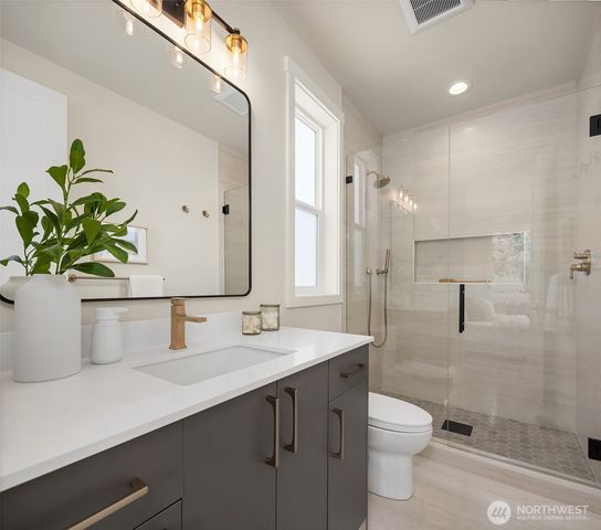 10217 NE 24th Street, Bellevue, WA 98004