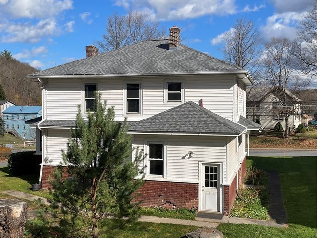 68 Maple Avenue, Stamford, NY 13788