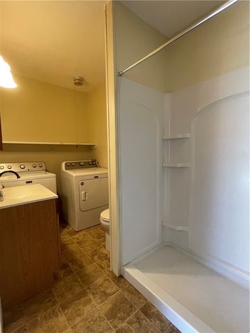 68 Maple Avenue, Stamford, NY 13788