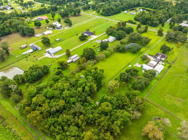 1349 Burma Rd, Thibodaux, LA 70301