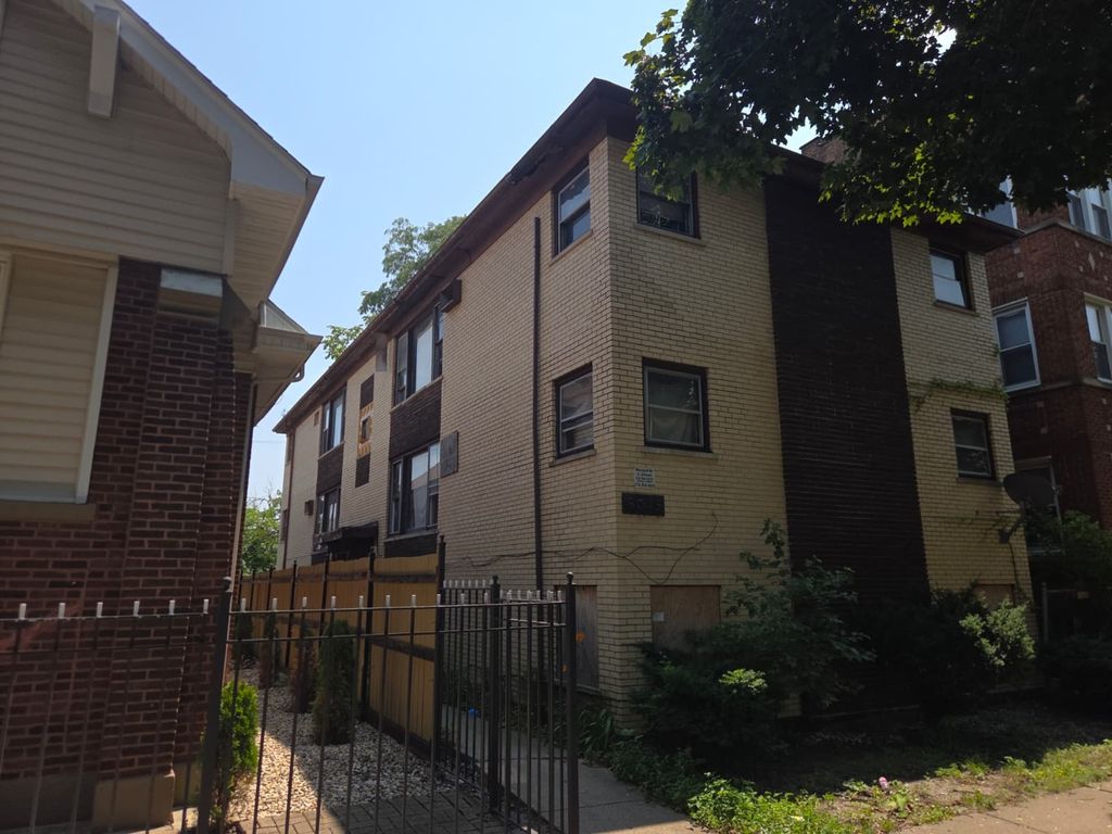 8045 S Carpenter Street, Chicago, IL 60620 — photo 3