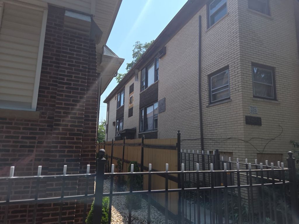 8045 S Carpenter Street, Chicago, IL 60620 — photo 4