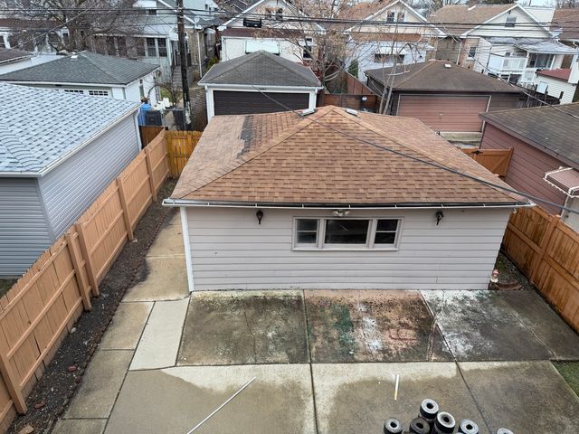 6024 W Addison Street 2, Chicago, IL 60634