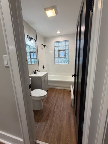 6024 W Addison Street 2, Chicago, IL 60634