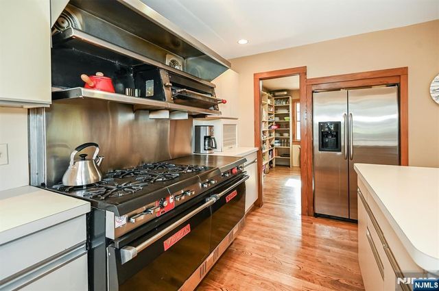 65 Plymouth Road, Glen Rock, NJ 07452