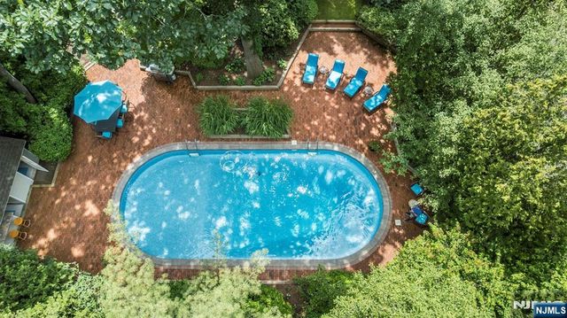 65 Plymouth Road, Glen Rock, NJ 07452