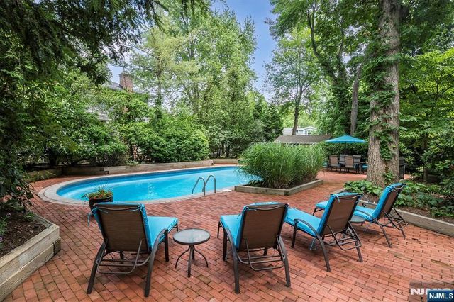 65 Plymouth Road, Glen Rock, NJ 07452