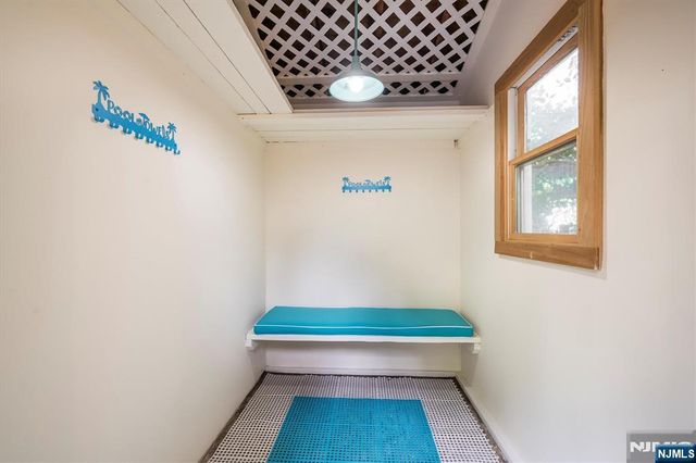 65 Plymouth Road, Glen Rock, NJ 07452