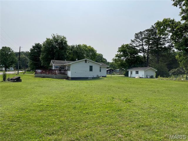 402 Legion Park Rd., Piedmont, MO 63957