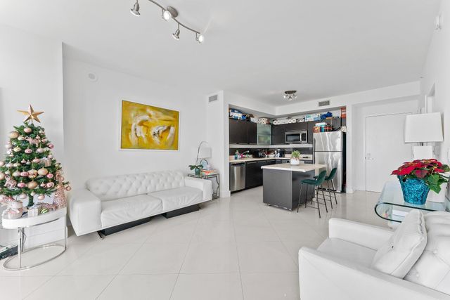 90 SW 3rd Street 1410, Miami, FL 33130
