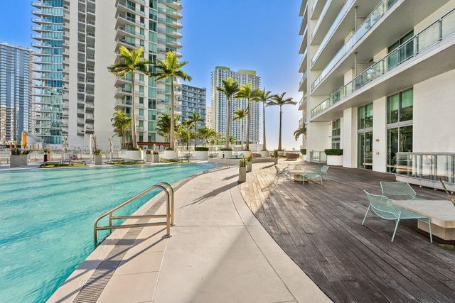 90 SW 3rd Street 1410, Miami, FL 33130