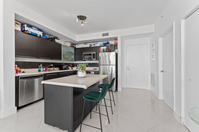 90 SW 3rd Street 1410, Miami, FL 33130