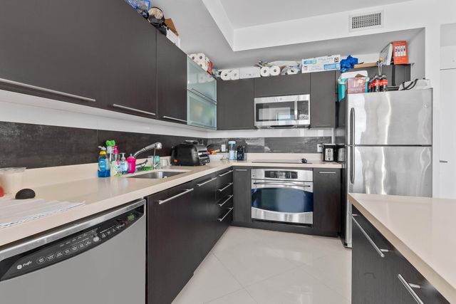 90 SW 3rd Street 1410, Miami, FL 33130