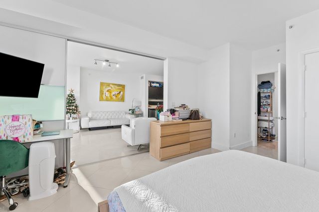 90 SW 3rd Street 1410, Miami, FL 33130