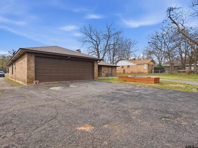 231 Quitman, Pittsburg, TX 75686