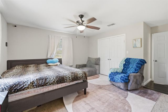 700 Butler Drive, Cleveland, TX 77328