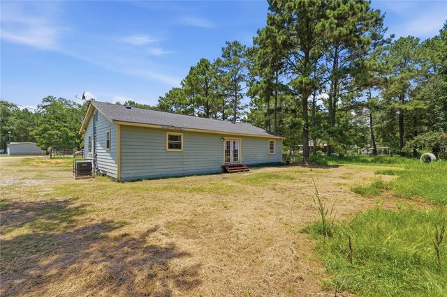 700 Butler Drive, Cleveland, TX 77328