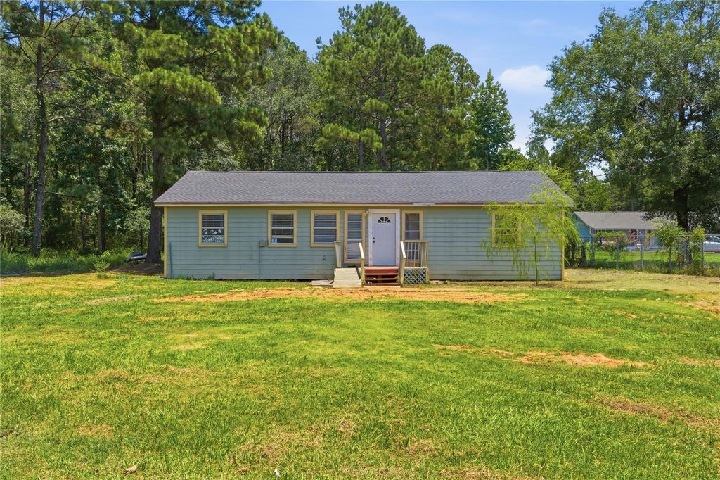 700 Butler Drive, Cleveland, TX 77328