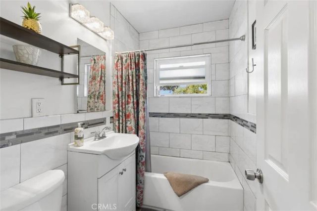 429 S Colfax, La Habra, CA 90631