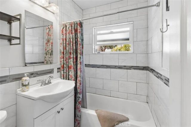 429 S Colfax, La Habra, CA 90631