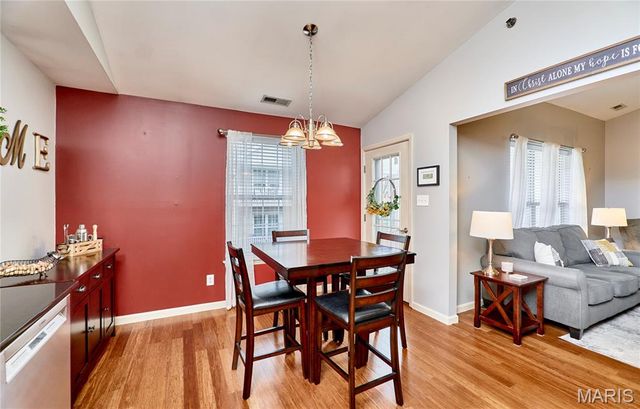 11087 Gravois Road 302, St Louis, MO 63126