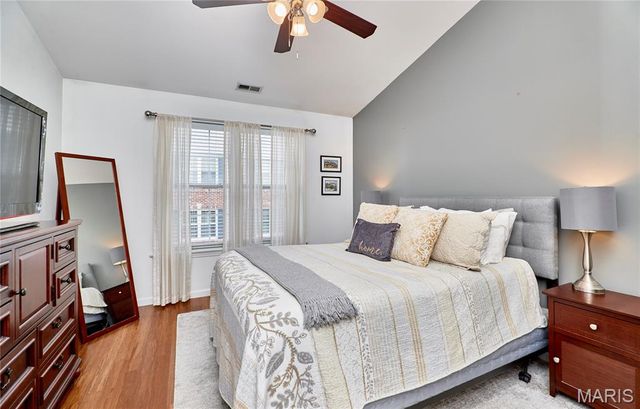 11087 Gravois Road 302, St Louis, MO 63126