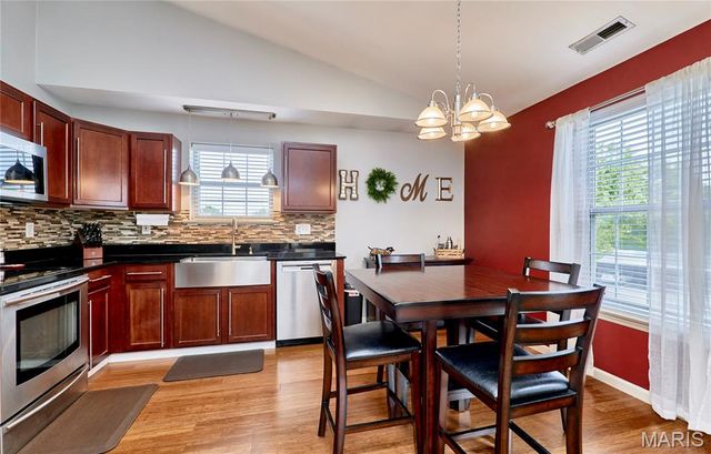 11087 Gravois Road 302, St Louis, MO 63126
