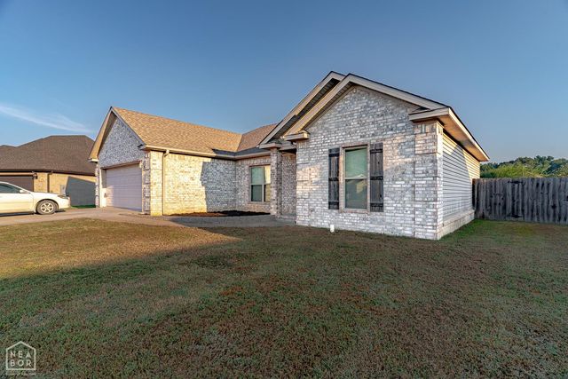 1116 Gregory Court, Jonesboro, AR 72405