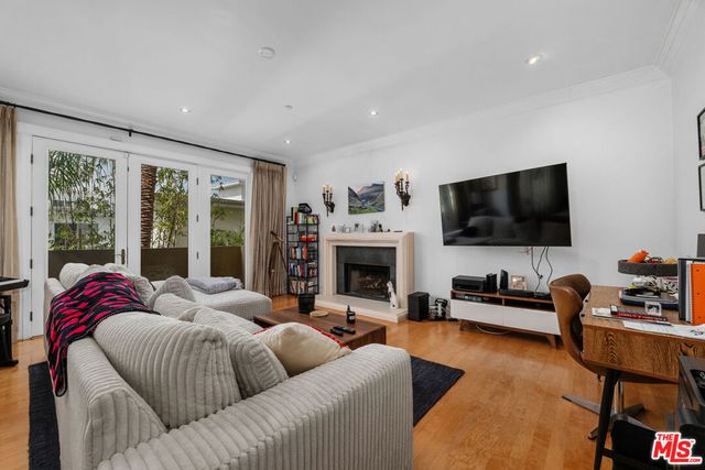 411 N Oakhurst Drive 305, Beverly Hills, CA 90210