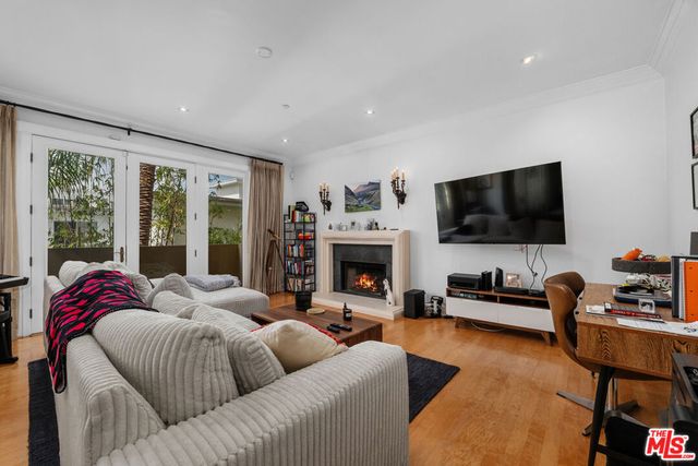 411 N Oakhurst Drive 305, Beverly Hills, CA 90210