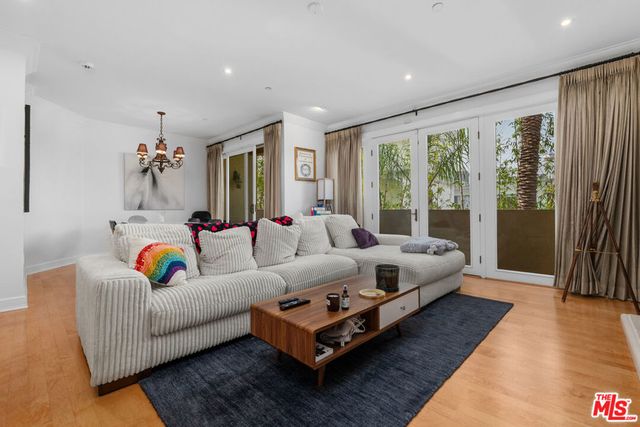 411 N Oakhurst Drive 305, Beverly Hills, CA 90210