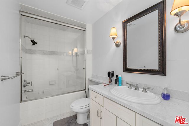 411 N Oakhurst Drive 305, Beverly Hills, CA 90210