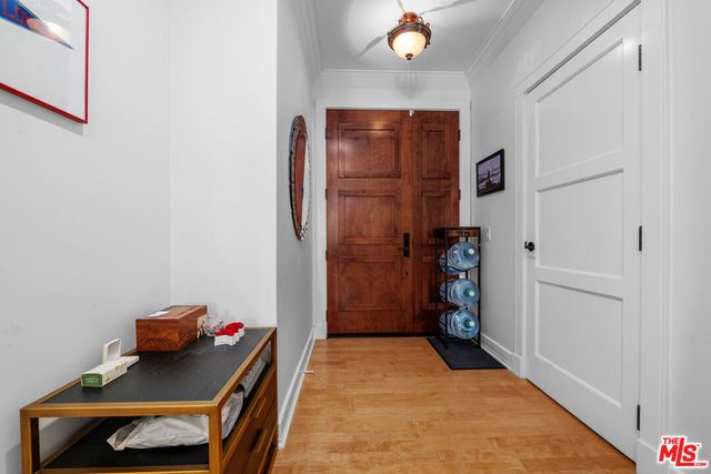 411 N Oakhurst Drive 305, Beverly Hills, CA 90210