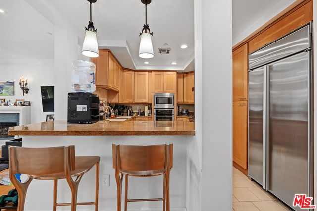 411 N Oakhurst Drive 305, Beverly Hills, CA 90210