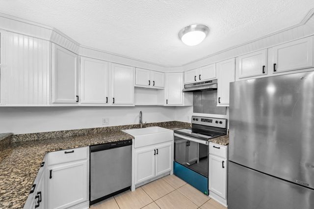 520 Talbot Ave 4, Boston, MA 02124