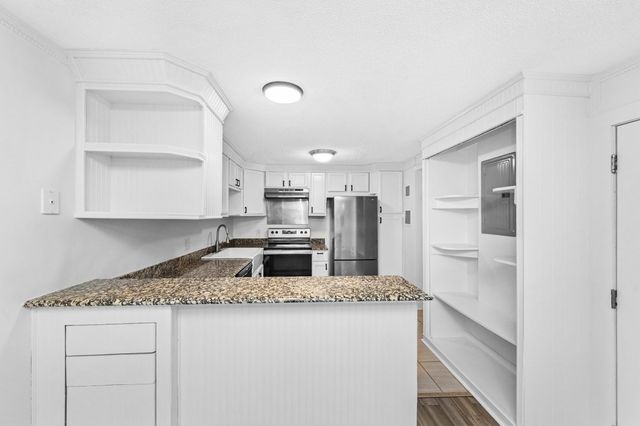 520 Talbot Ave 4, Boston, MA 02124