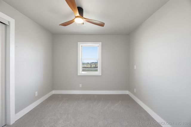 725 N 260 Road, Mounds, OK 74047