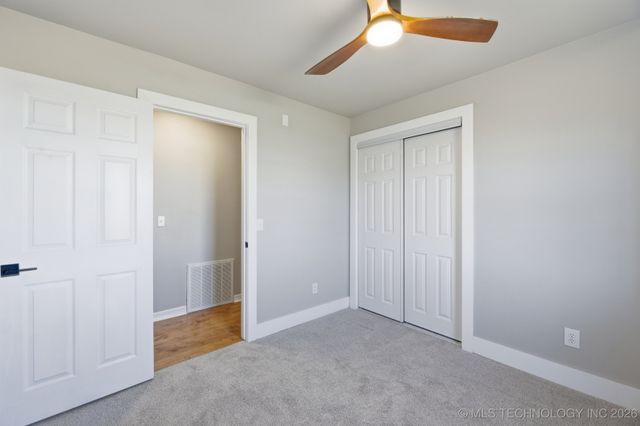 725 N 260 Road, Mounds, OK 74047