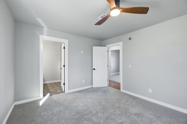 725 N 260 Road, Mounds, OK 74047