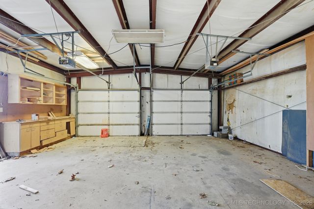 725 N 260 Road, Mounds, OK 74047