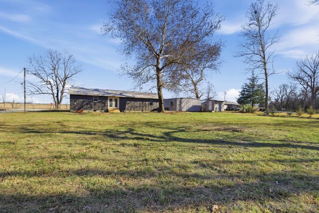 725 N 260 Road, Mounds, OK 74047