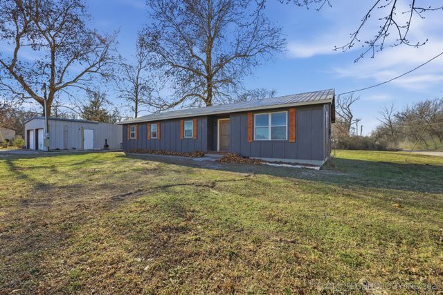 725 N 260 Road, Mounds, OK 74047