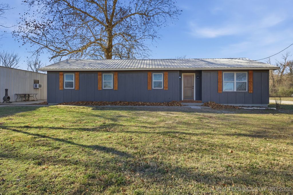 725 N 260 Road, Mounds, OK 74047