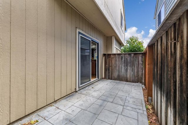 876 Ursa Lane, Foster City, CA 94404