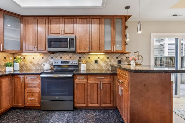 876 Ursa Lane, Foster City, CA 94404